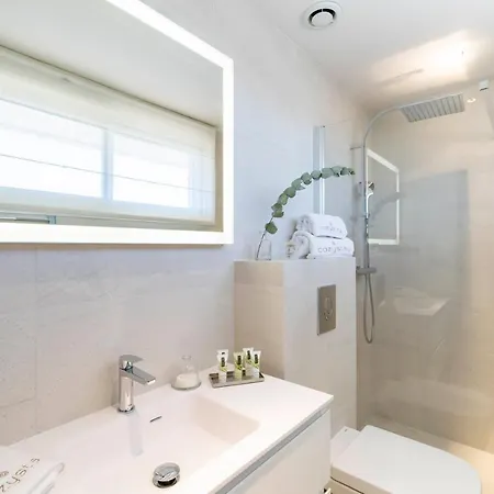 Somptuous Sea-view 3 Bedrooms Penthouse Moure Rouge Апартаменты *