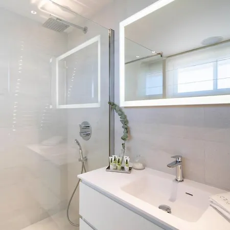 Апартаменты Somptuous Sea-view 3 Bedrooms Penthouse Moure Rouge Канны